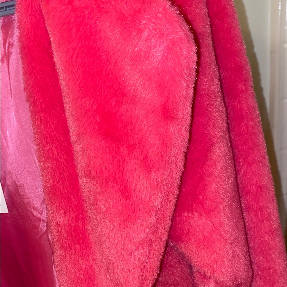 Women's Hot Pink Faux Fur Coat - Picture 3 of 3